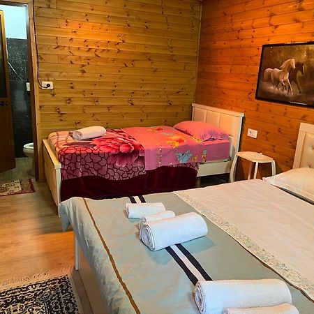 Bujtina Uji I Panjes, Log Cabins Dukat 외부 사진