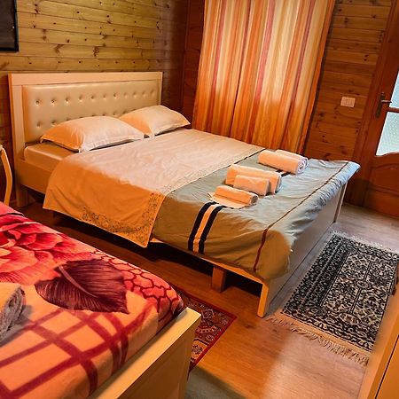 Bujtina Uji I Panjes, Log Cabins Dukat 외부 사진