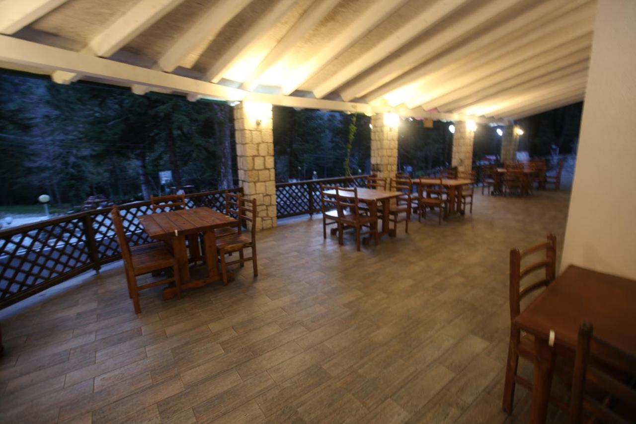 Bujtina Uji I Panjes, Log Cabins Dukat 외부 사진