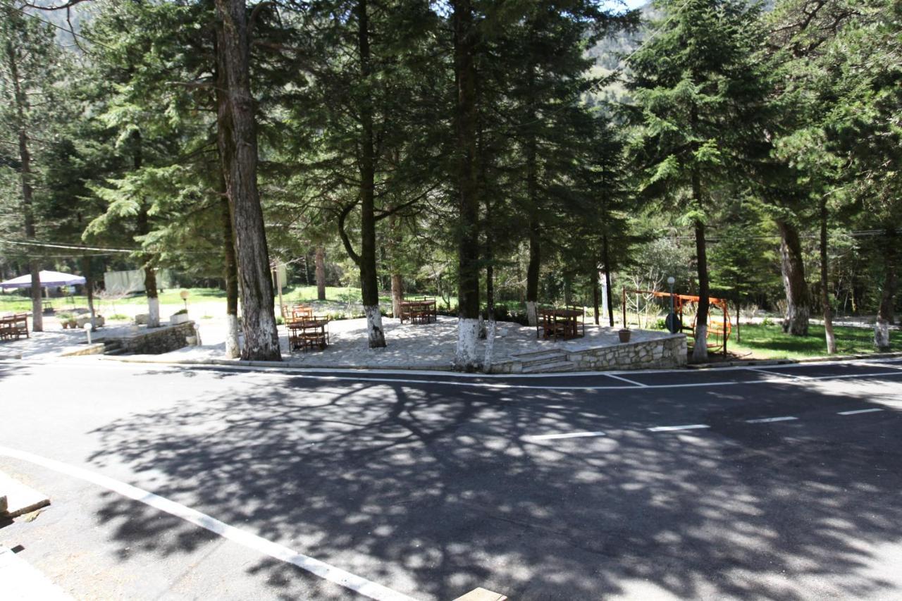 Bujtina Uji I Panjes, Log Cabins Dukat 외부 사진