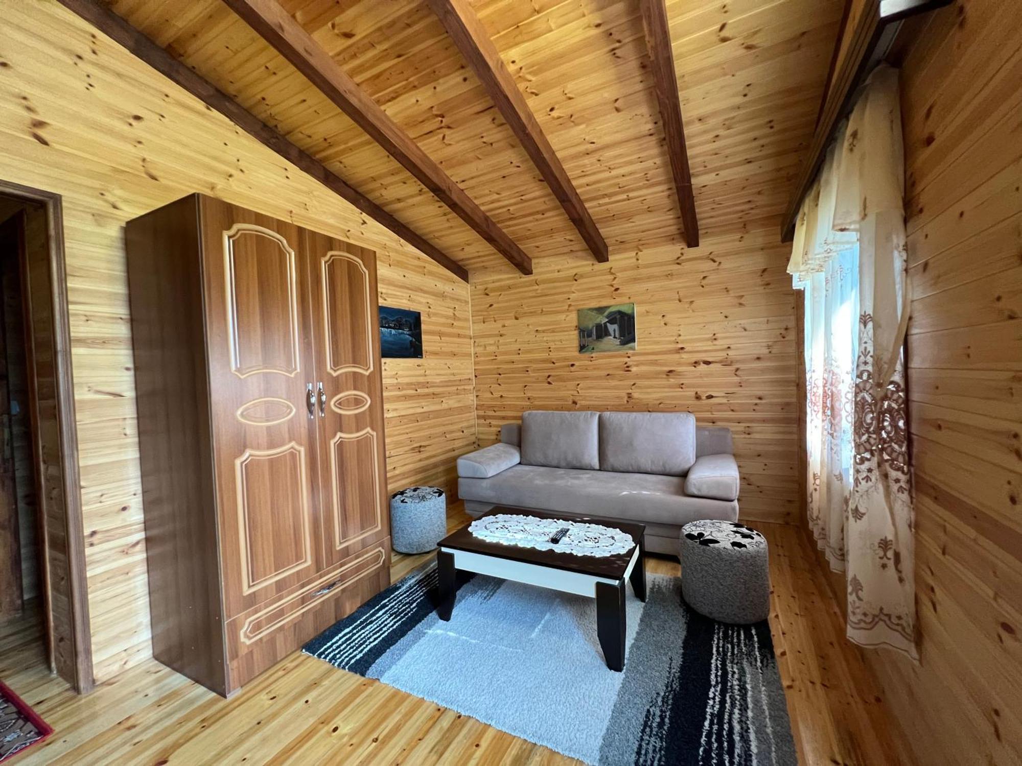 Bujtina Uji I Panjes, Log Cabins Dukat 외부 사진
