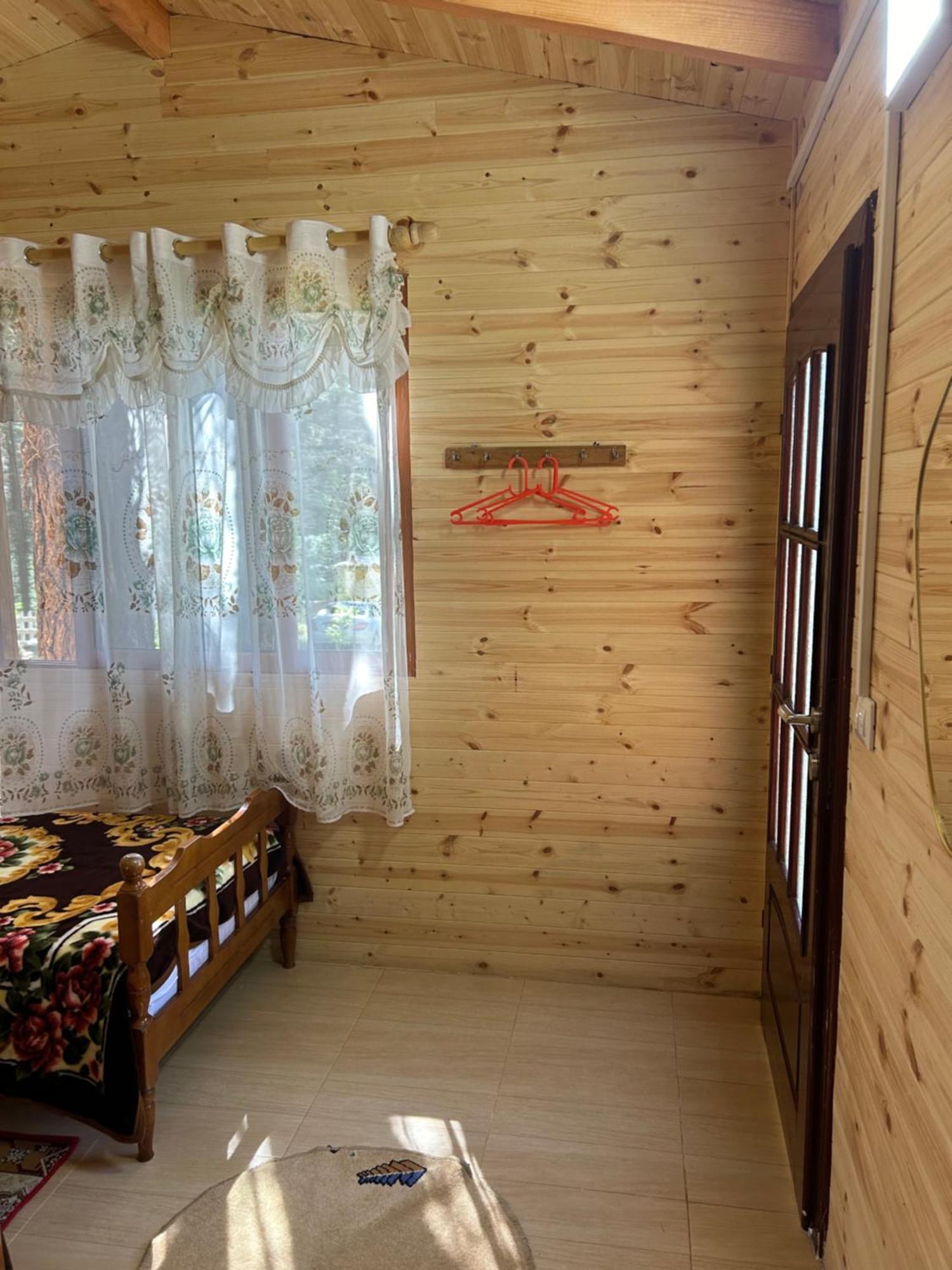 Bujtina Uji I Panjes, Log Cabins Dukat 외부 사진