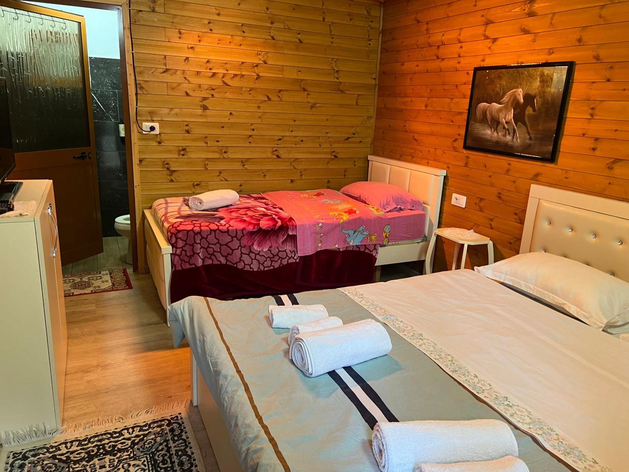 Bujtina Uji I Panjes, Log Cabins Dukat 외부 사진
